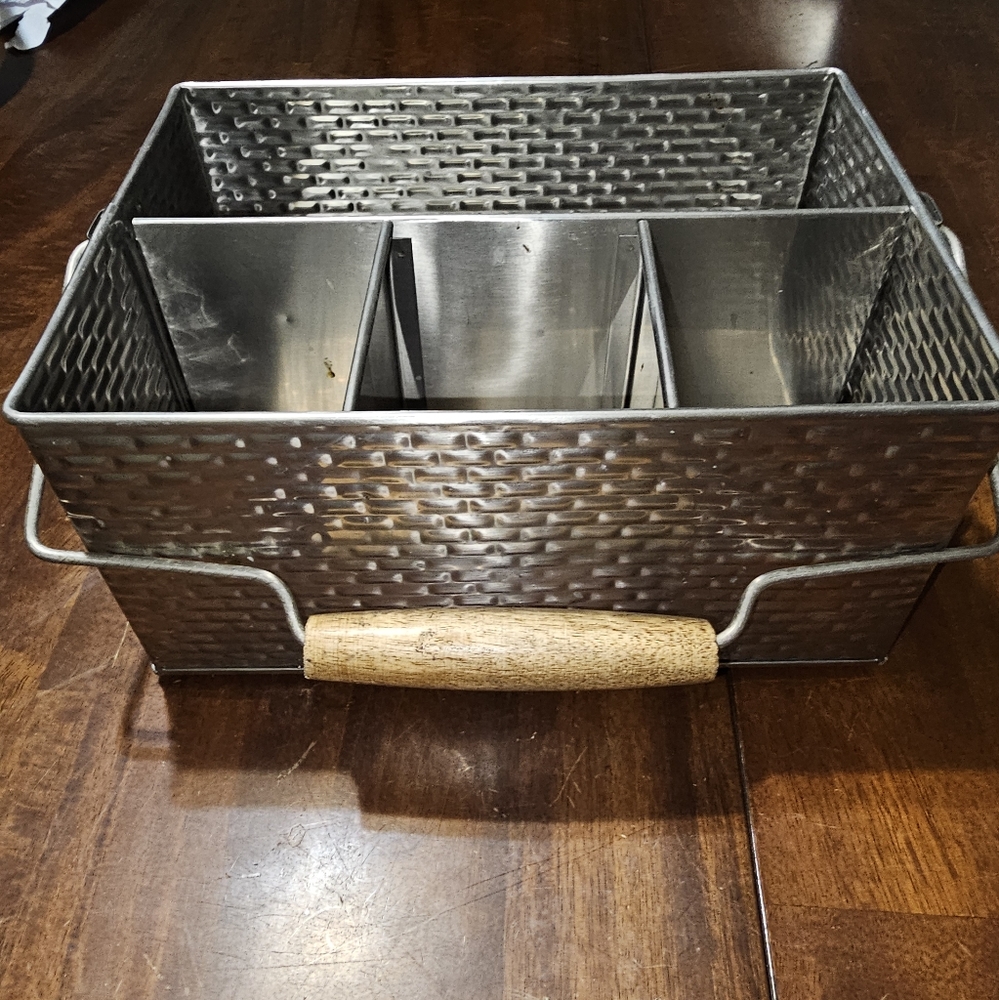 Silverware holder